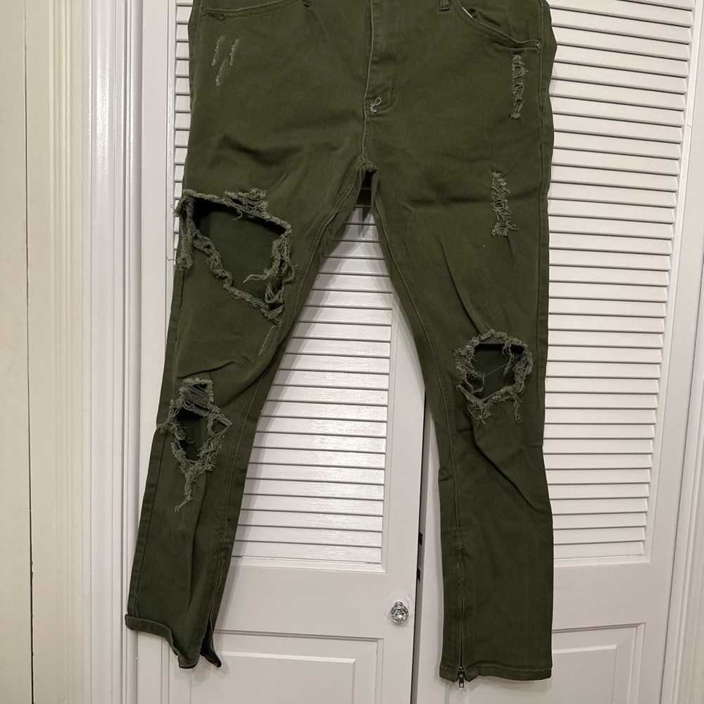 Men’s Olive Jean Distressed